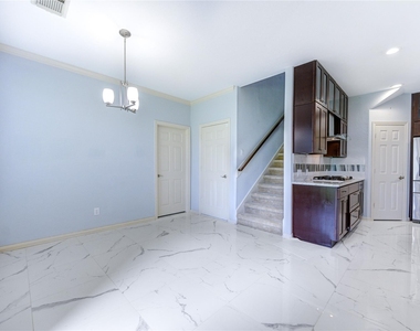 13211 Dusty Grove Lane - Photo Thumbnail 11
