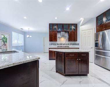 13211 Dusty Grove Lane - Photo Thumbnail 7