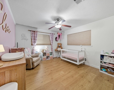 439 Pompano Street - Photo Thumbnail 7