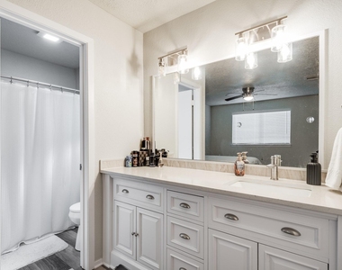 4218 Sequoia Street - Photo Thumbnail 3