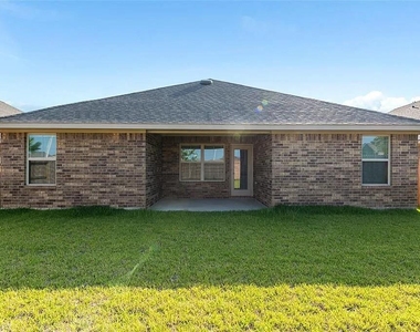 2708 Golden Palms Lane - Photo Thumbnail 18