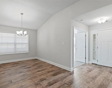 2708 Golden Palms Lane - Photo Thumbnail 1