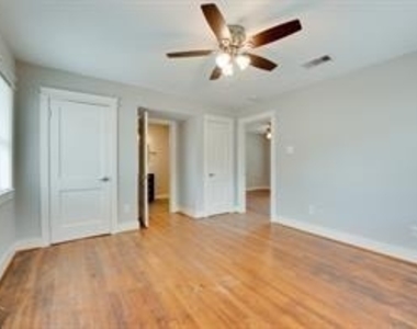 3406 Norhill Boulevard - Photo Thumbnail 8
