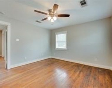3406 Norhill Boulevard - Photo Thumbnail 7