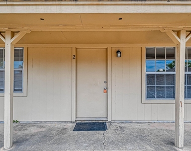 8430 Roundrock Drive - Photo Thumbnail 3