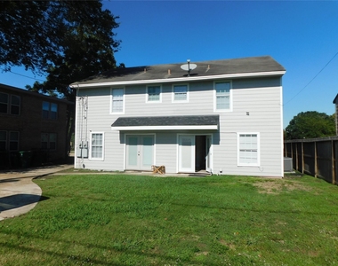 3332 Blodgett Street - Photo Thumbnail 14