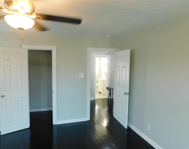 3332 Blodgett Street - Photo Thumbnail 11