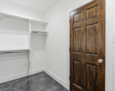 430 N Hutcheson Street - Photo Thumbnail 8