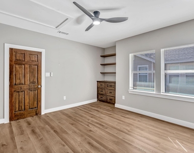 430 N Hutcheson Street - Photo Thumbnail 6
