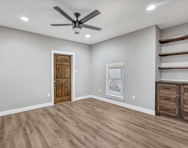 430 N Hutcheson Street - Photo Thumbnail 13