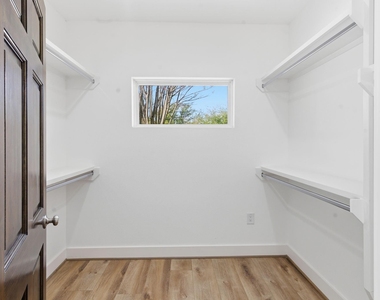 430 N Hutcheson Street - Photo Thumbnail 7