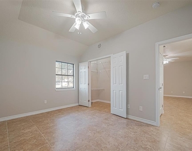 3103 Indian Mound Trail - Photo Thumbnail 6