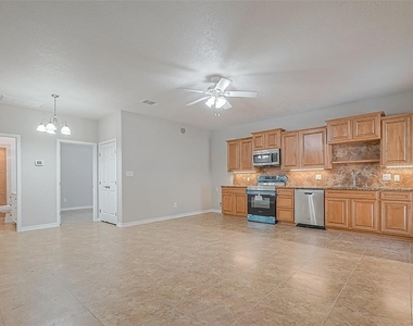 3103 Indian Mound Trail - Photo Thumbnail 4