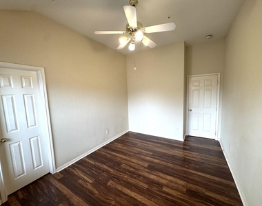 2601 Easton Springs Court - Photo Thumbnail 33