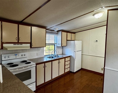 2533 Pioneer Lane - Photo Thumbnail 2