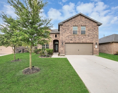 18319 Pin Oak Lake Drive - Photo Thumbnail 2