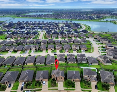 18319 Pin Oak Lake Drive - Photo Thumbnail 33