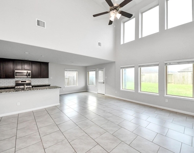 18319 Pin Oak Lake Drive - Photo Thumbnail 6