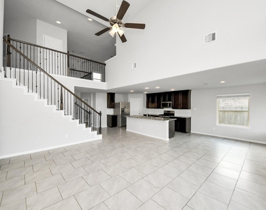 18319 Pin Oak Lake Drive - Photo Thumbnail 8