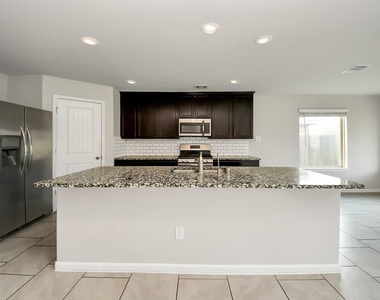 18319 Pin Oak Lake Drive - Photo Thumbnail 14