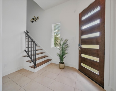 2004 Rosedale Street - Photo Thumbnail 2