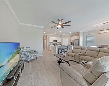 10284 Livorno Drive - Photo Thumbnail 7