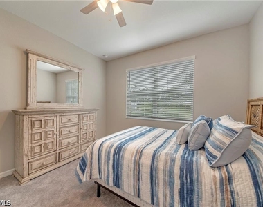 10284 Livorno Drive - Photo Thumbnail 11