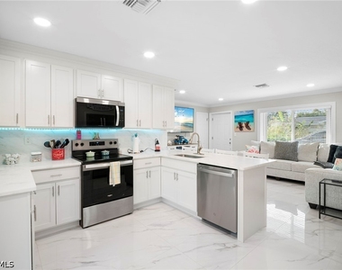 191 Abbey Lane - Photo Thumbnail 6