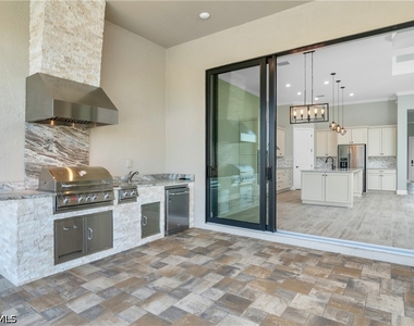 19752 Beechcrest Place - Photo Thumbnail 24