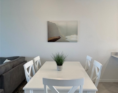 15275 Green Acres Avenue - Photo Thumbnail 3
