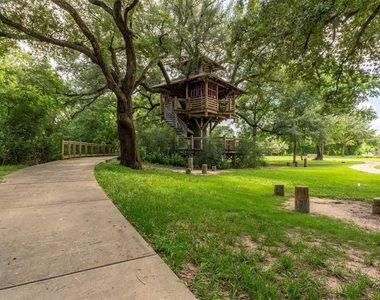 19403 Trinity River Drive - Photo Thumbnail 34