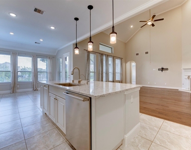 19403 Trinity River Drive - Photo Thumbnail 7