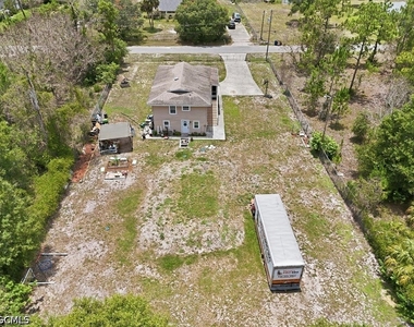 1108 Truman Avenue - Photo Thumbnail 15