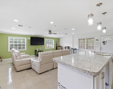 1108 Truman Avenue - Photo Thumbnail 7