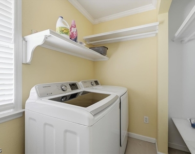 1108 Truman Avenue - Photo Thumbnail 5