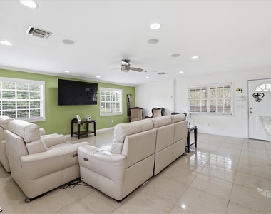 1108 Truman Avenue - Photo Thumbnail 1