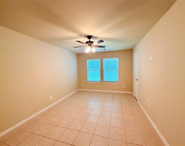 8614 Brookdale Park Lane - Photo Thumbnail 12