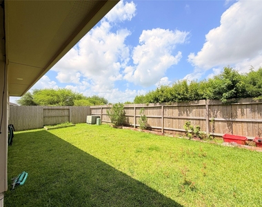 8614 Brookdale Park Lane - Photo Thumbnail 19