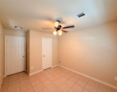 8614 Brookdale Park Lane - Photo Thumbnail 13