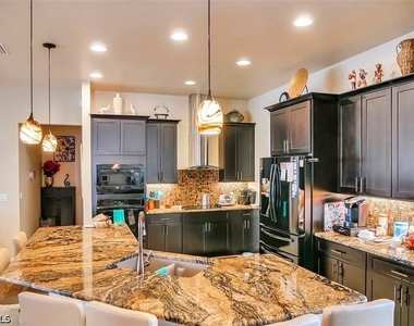 3227 Embers Parkway W - Photo Thumbnail 4