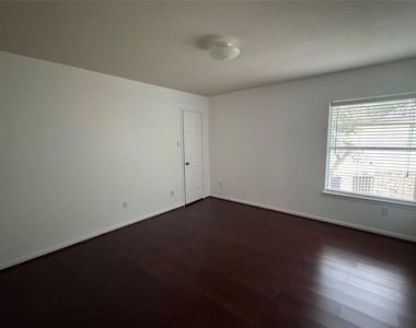 6311 Auburn Terrace Court - Photo Thumbnail 18