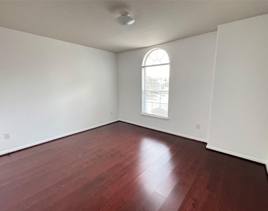 6311 Auburn Terrace Court - Photo Thumbnail 20