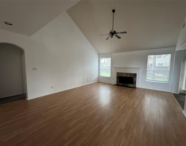6311 Auburn Terrace Court - Photo Thumbnail 15