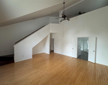 6311 Auburn Terrace Court - Photo Thumbnail 11