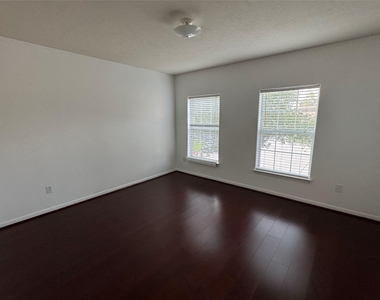 6311 Auburn Terrace Court - Photo Thumbnail 23
