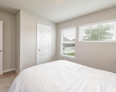 13009 Oleander Bay Lane - Photo Thumbnail 23
