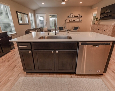 13009 Oleander Bay Lane - Photo Thumbnail 15