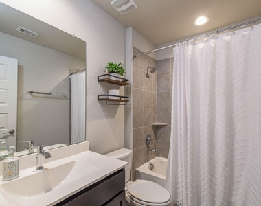 13009 Oleander Bay Lane - Photo Thumbnail 30