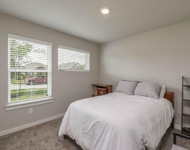 13009 Oleander Bay Lane - Photo Thumbnail 22