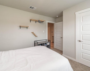 13009 Oleander Bay Lane - Photo Thumbnail 24